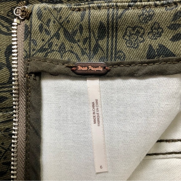 Free People EUC Mini Skirt Size 6 - Picture 13 of 16